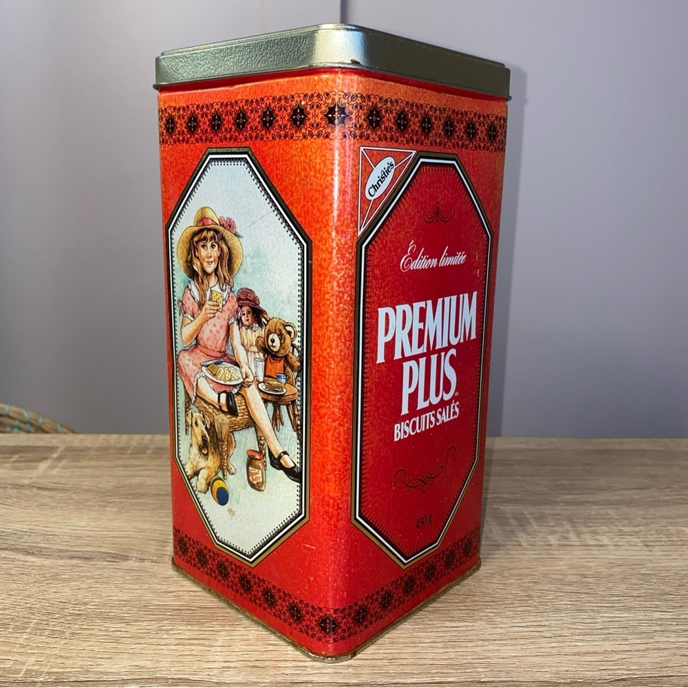 Vintage Limited Edition Christie's Premium Plus Salted Crackers Tin 1991